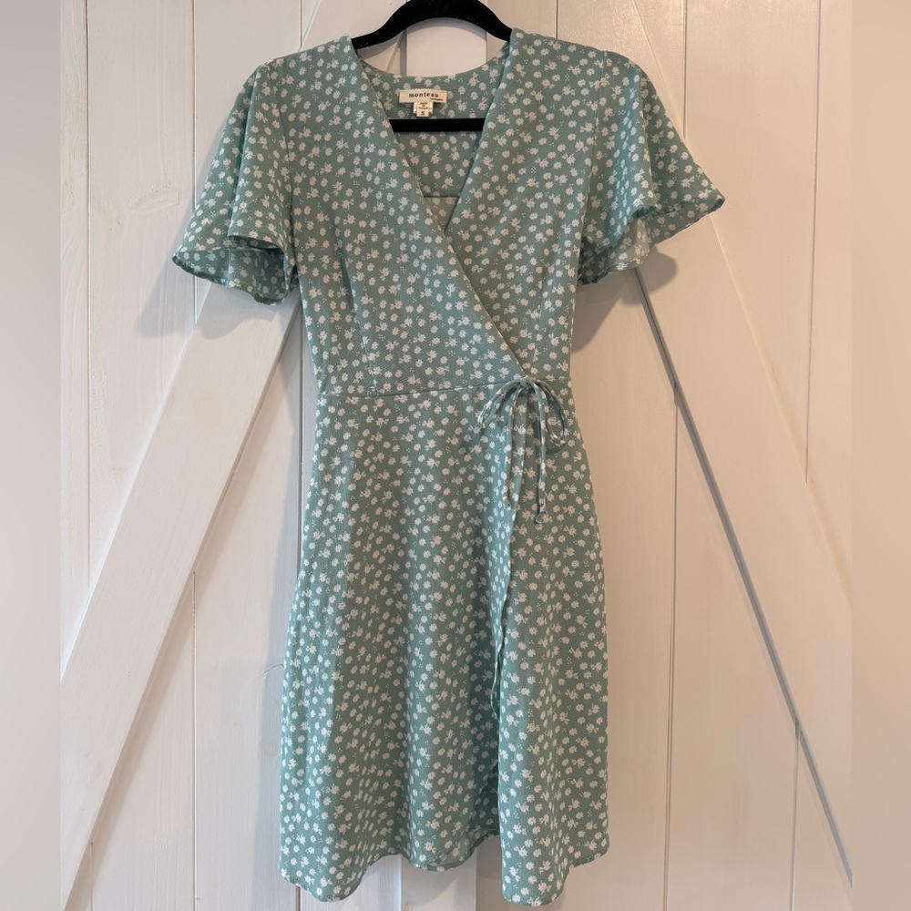 Monteau Los Angeles Floral Wrap Dress